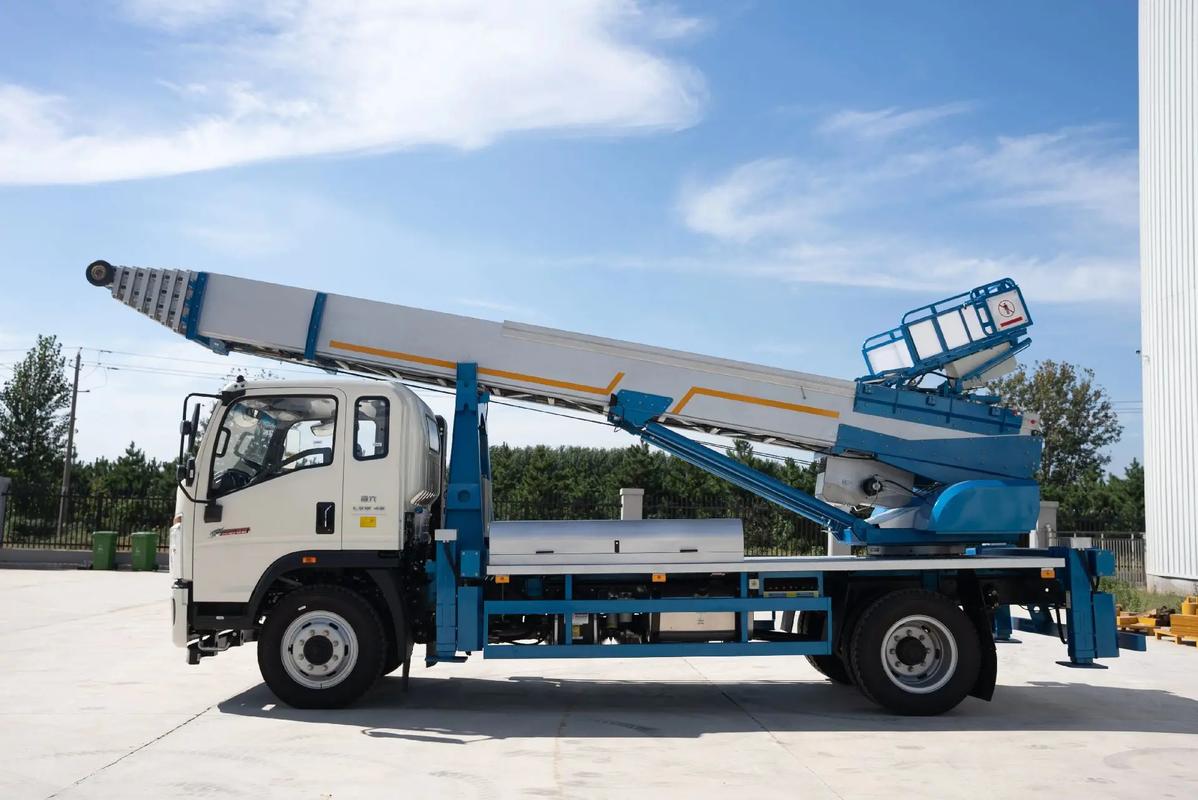 温州鹿城云梯上料车租赁费用