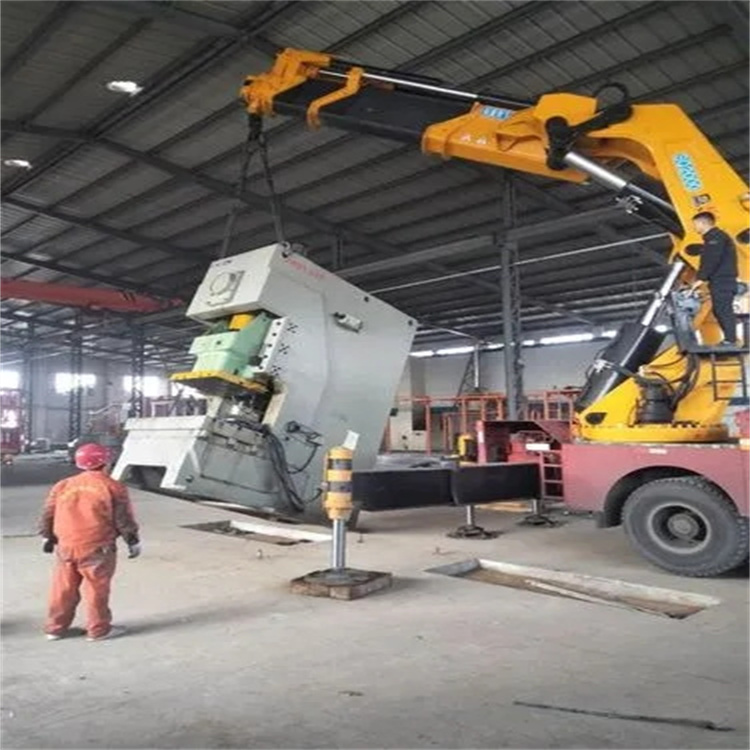 温州鹿城80吨折臂吊车出租附近电话